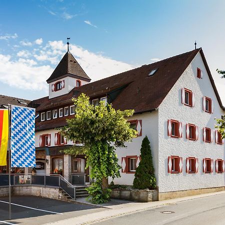 Wirtshaus & Hotel Goldener Greif Edelsfeld Exteriör bild